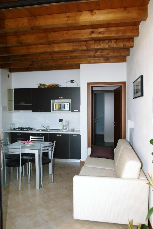 Residence Mirena - Rebomaholidays Tignale Δωμάτιο φωτογραφία